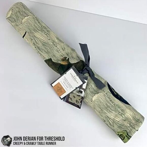 JOHN DERIAN CREEPY & CRAWLY TABLE RUNNER FOR THRESHOLD BAT FROG SNAKE HALLOWEEN - Picture 4 of 9